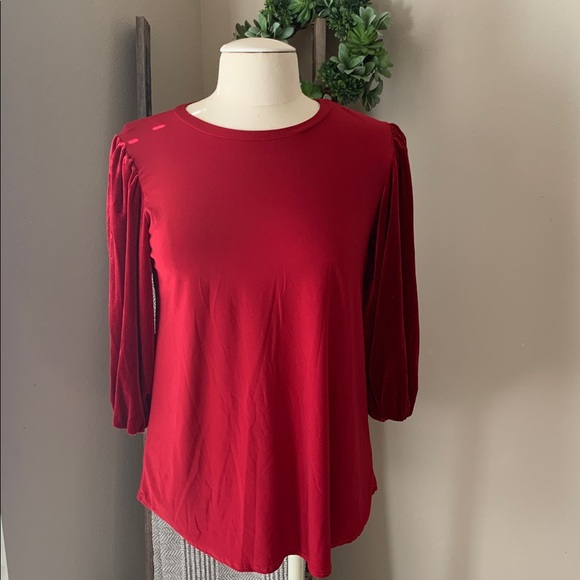 Tops - Beautiful red blouse with velvet sleeves